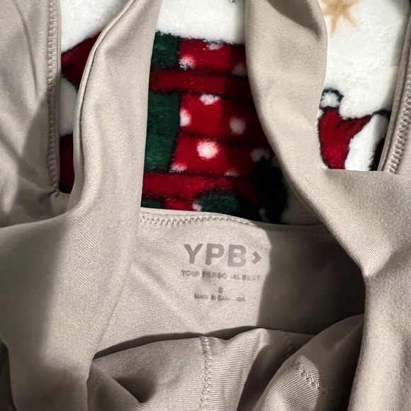 Abercrombie YPB athletic top - Picture 3 of 3